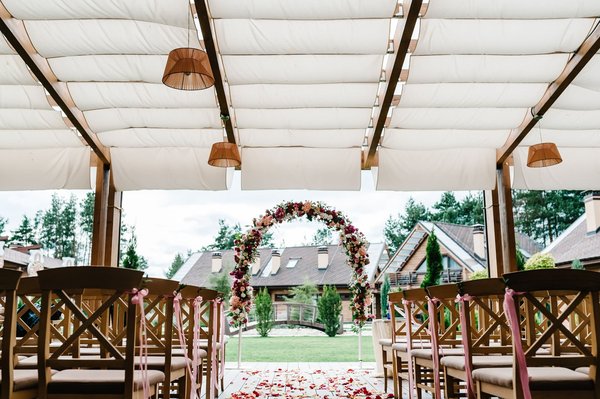 Astuces pour bien choisir son arche gonflable à air captif